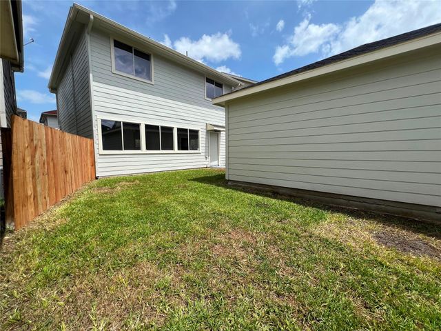 1669 Nichole Woods Drive, Houston, TX 77047