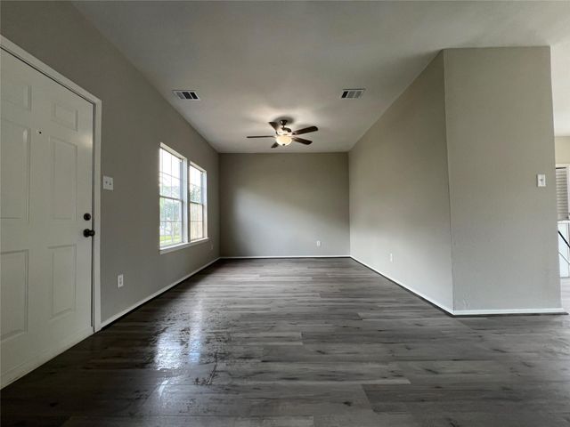 1669 Nichole Woods Drive, Houston, TX 77047