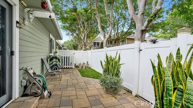23322 Caminito Los Pocitos 128, Laguna Hills, CA 92653