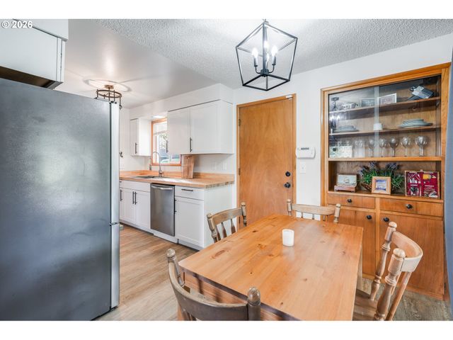 310 Ne 170TH Ave, Portland, OR 97230