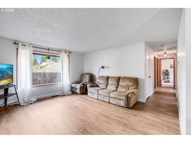 310 Ne 170TH Ave, Portland, OR 97230