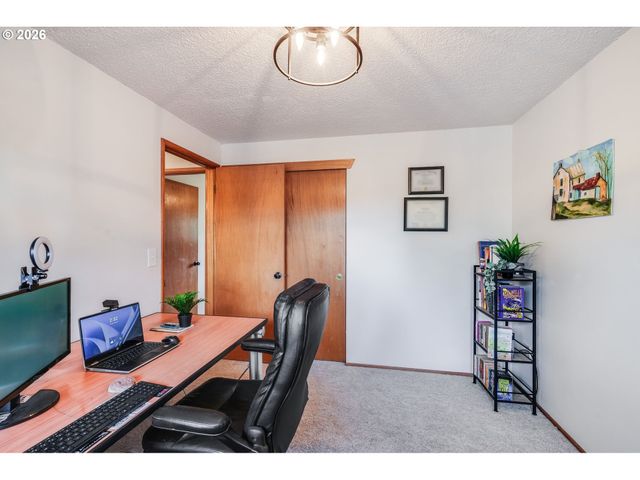 310 Ne 170TH Ave, Portland, OR 97230