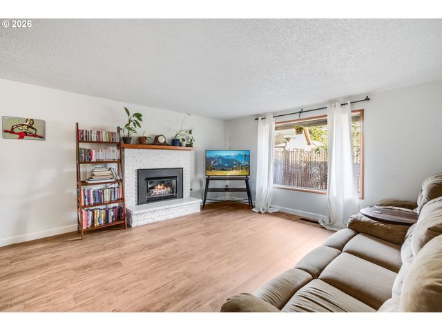 310 Ne 170TH Ave, Portland, OR 97230