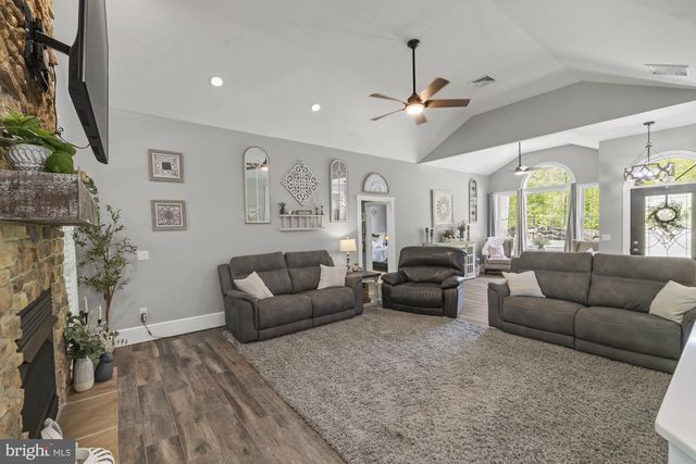 15 SAMS LN, Gettysburg, PA 17325