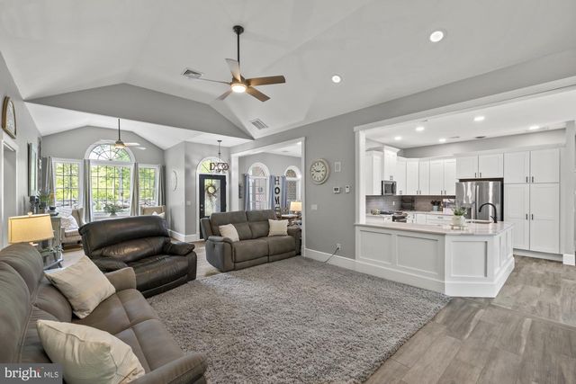 15 SAMS LN, Gettysburg, PA 17325