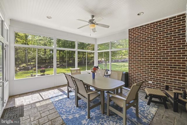 15 SAMS LN, Gettysburg, PA 17325