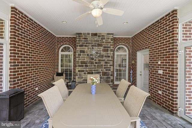 15 SAMS LN, Gettysburg, PA 17325