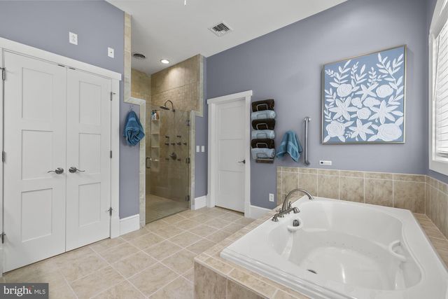 15 SAMS LN, Gettysburg, PA 17325