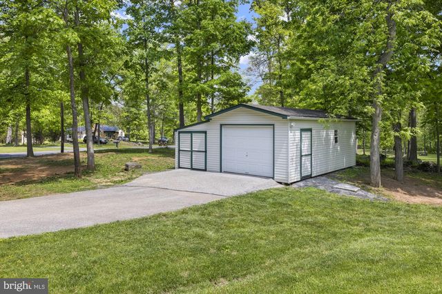 15 SAMS LN, Gettysburg, PA 17325