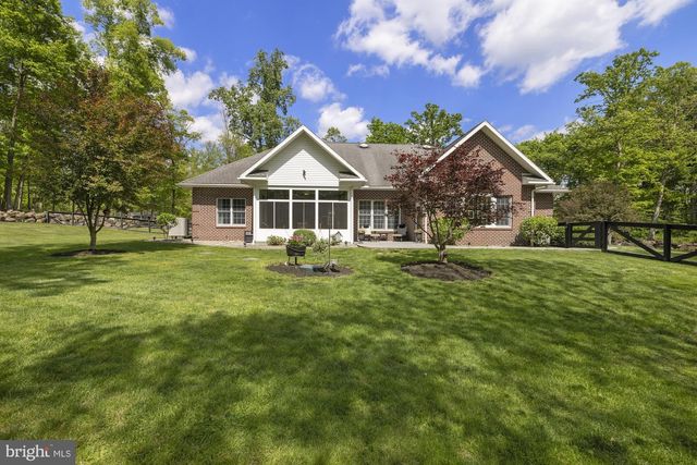 15 SAMS LN, Gettysburg, PA 17325