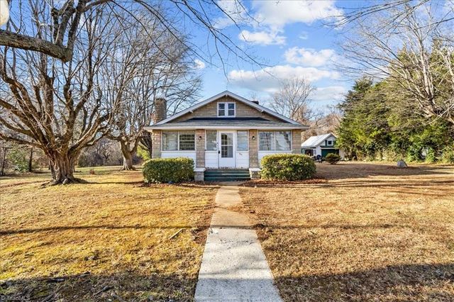 7511 Greenlawn Drive, Summerfield, NC 27358