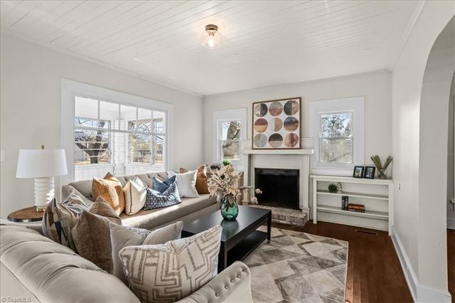 7511 Greenlawn Drive, Summerfield, NC 27358