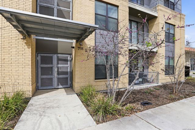 711 S Frio St Apt 1104, San Antonio, TX 78207