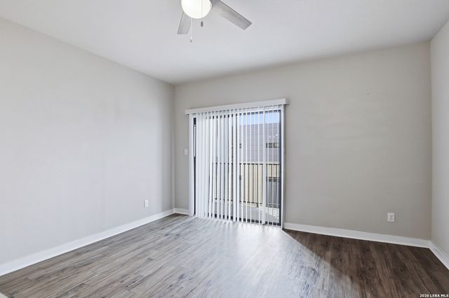 711 S Frio St Apt 1104, San Antonio, TX 78207