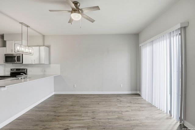 711 S Frio St Apt 1104, San Antonio, TX 78207