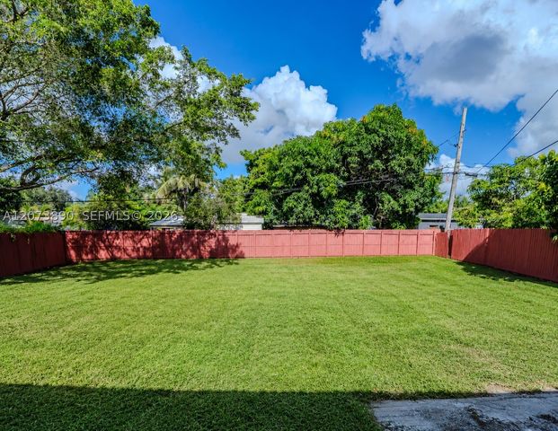16400 NW 23rd Ct, Miami Gardens, FL 33054