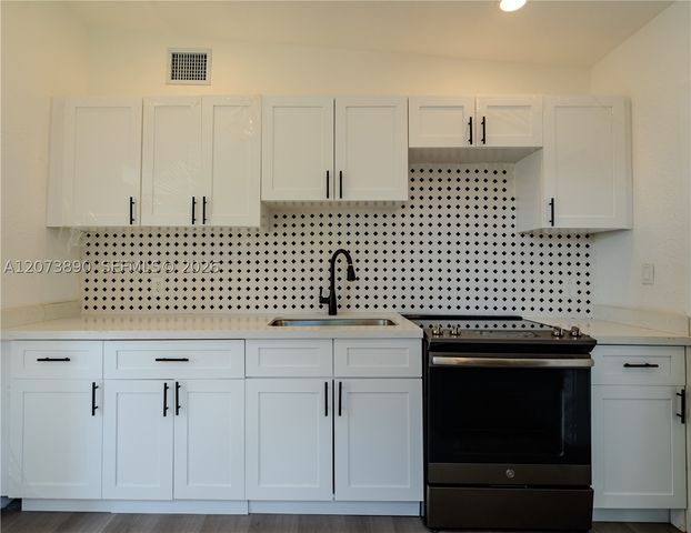 16400 NW 23rd Ct, Miami Gardens, FL 33054