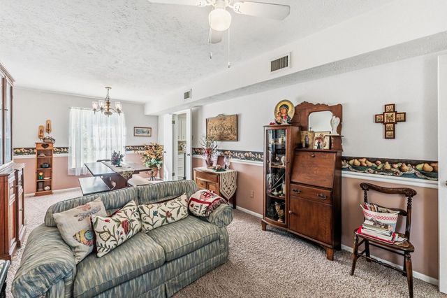 112 Elmwood Street, Huntsville, TX 77320