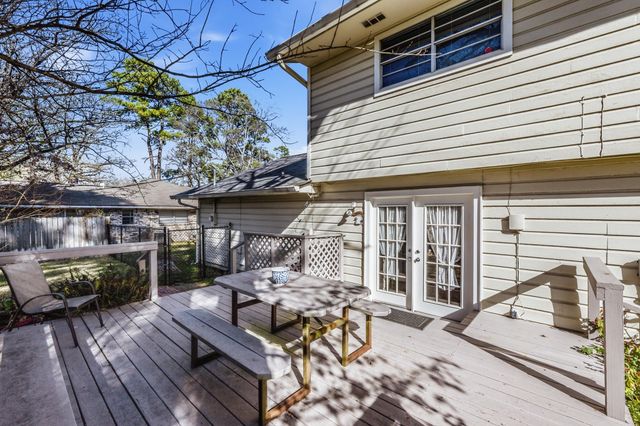 112 Elmwood Street, Huntsville, TX 77320