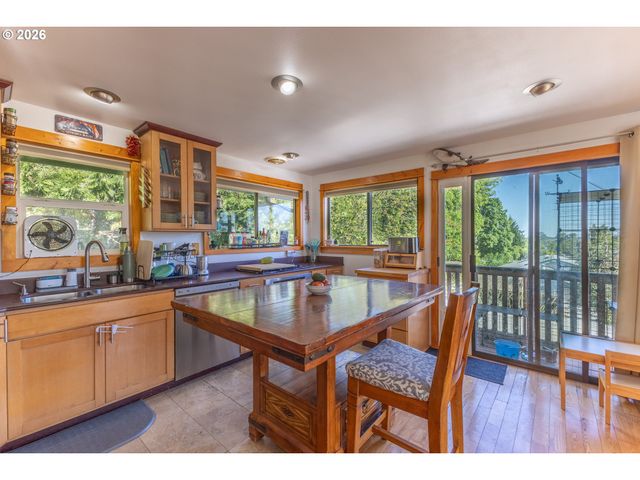 2310 ORR Ln, Eugene, OR 97405