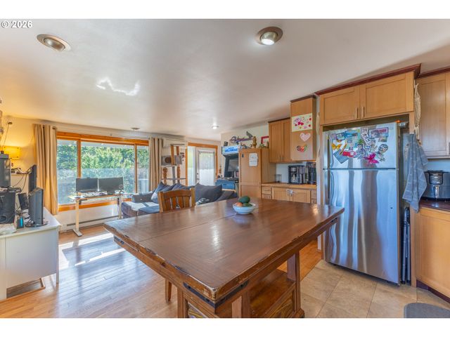 2310 ORR Ln, Eugene, OR 97405