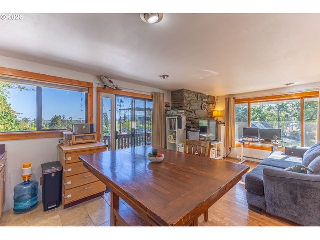 2310 ORR Ln, Eugene, OR 97405
