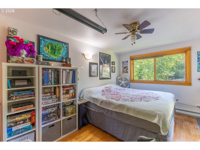 2310 ORR Ln, Eugene, OR 97405