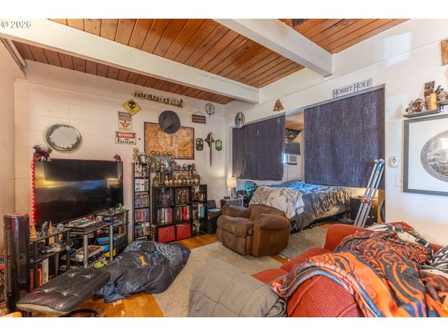 2310 ORR Ln, Eugene, OR 97405