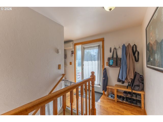 2310 ORR Ln, Eugene, OR 97405
