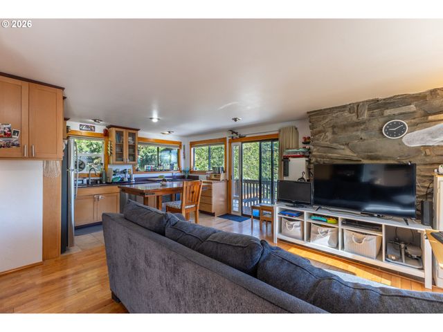 2310 ORR Ln, Eugene, OR 97405