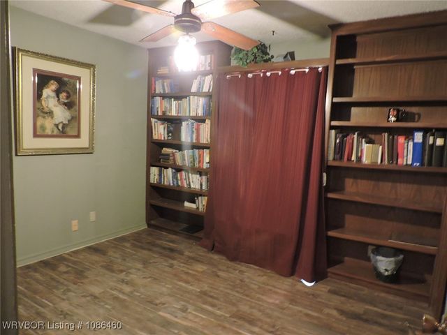 1308 6th Terrace, Barling, AR 72923