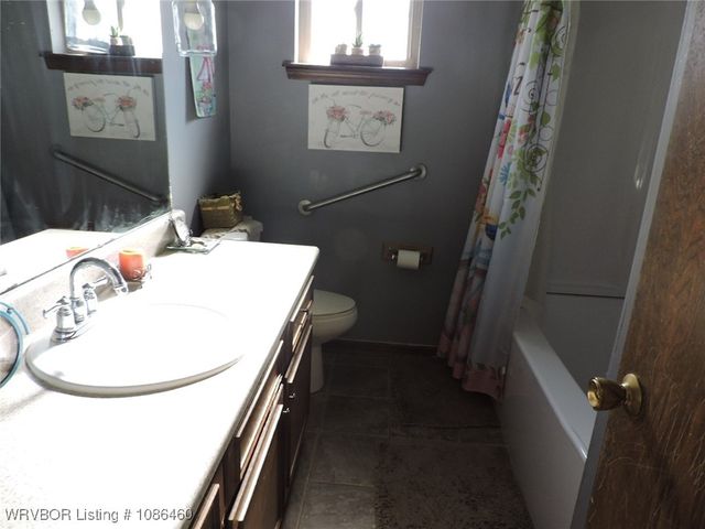 1308 6th Terrace, Barling, AR 72923