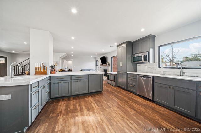 3822 E 56th Place, Tulsa, OK 74135