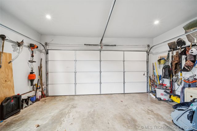 3822 E 56th Place, Tulsa, OK 74135