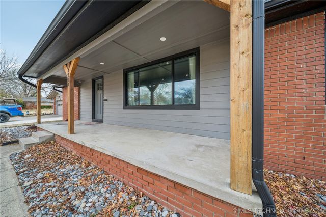 3822 E 56th Place, Tulsa, OK 74135