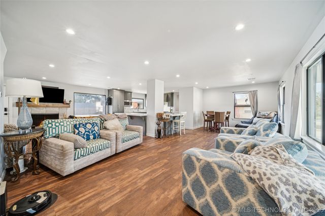 3822 E 56th Place, Tulsa, OK 74135