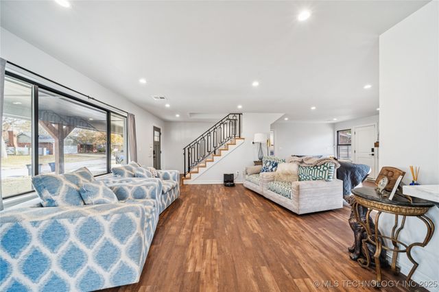 3822 E 56th Place, Tulsa, OK 74135