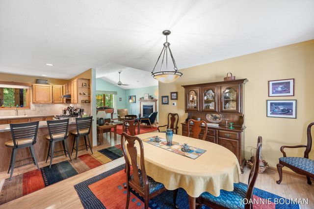 4629 Pine Drive, Laketown Twp, MI 49423