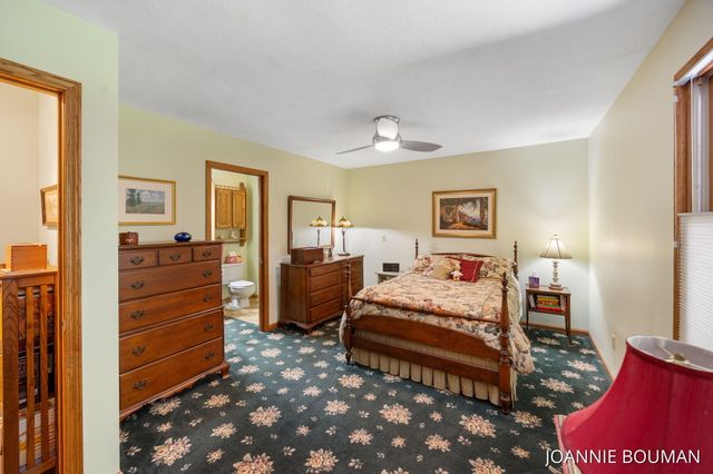 4629 Pine Drive, Laketown Twp, MI 49423