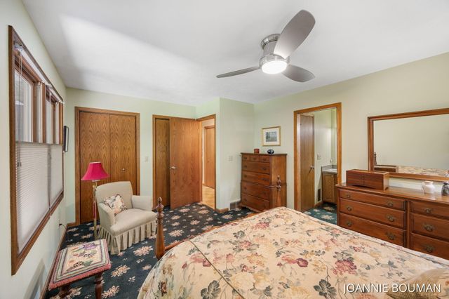 4629 Pine Drive, Laketown Twp, MI 49423