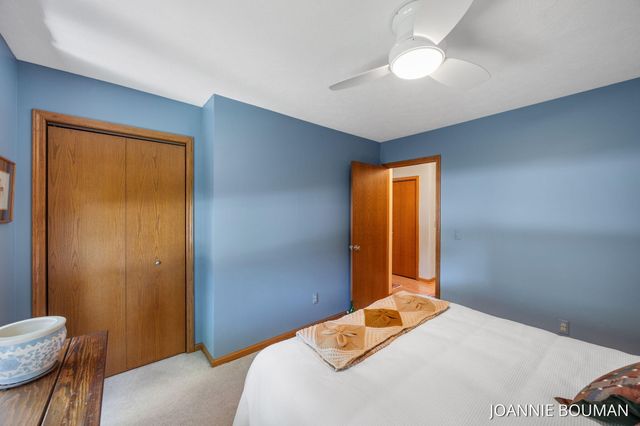 4629 Pine Drive, Laketown Twp, MI 49423