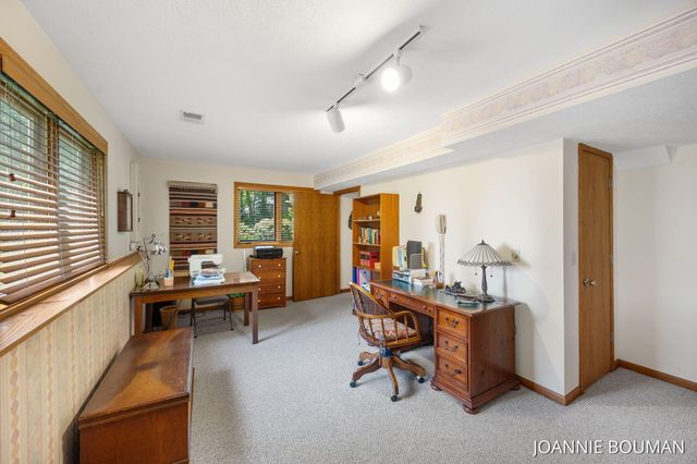 4629 Pine Drive, Laketown Twp, MI 49423