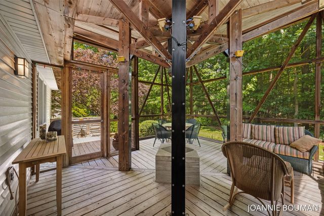 4629 Pine Drive, Laketown Twp, MI 49423