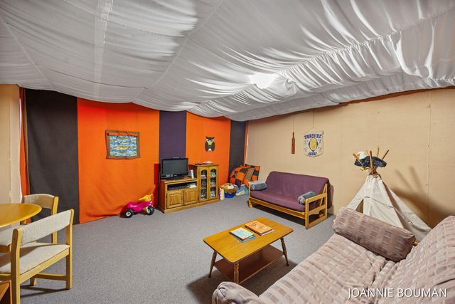 4629 Pine Drive, Laketown Twp, MI 49423