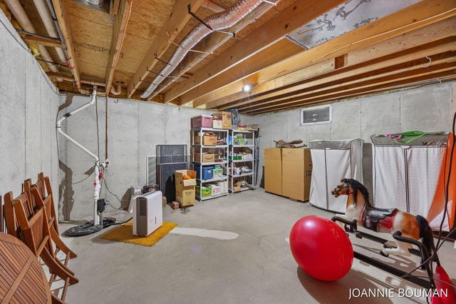 4629 Pine Drive, Laketown Twp, MI 49423