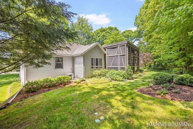 4629 Pine Drive, Laketown Twp, MI 49423