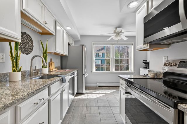 5 Walnut Circle, Merrimack, NH 03054