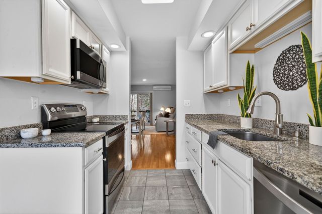 5 Walnut Circle, Merrimack, NH 03054