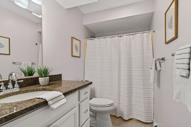 5 Walnut Circle, Merrimack, NH 03054