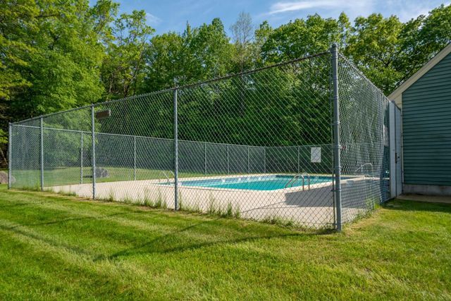 5 Walnut Circle, Merrimack, NH 03054